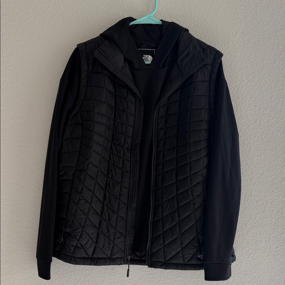 The North Face women’s Black thermal, hooded shirt with Quilted Puffer Jacket